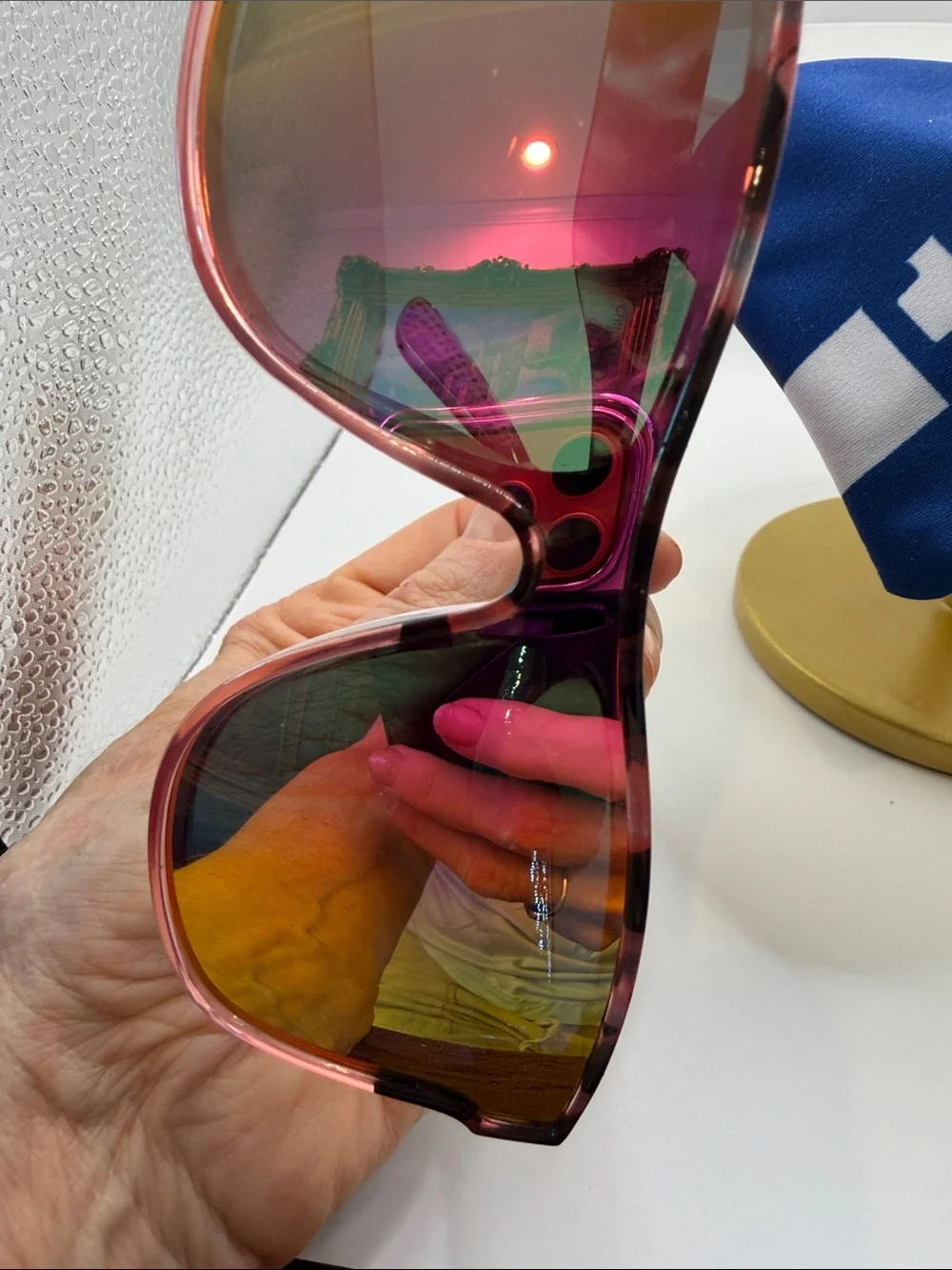 Ephiu Pink Gradient Cat-Eye Sunglasses with Pink Polorized Lenses